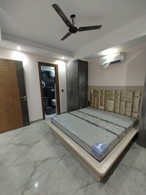 Bedroom in 3 BHK Builder Floor at Sector 42 – for Rent