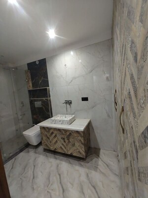 Bathroom in 3 BHK Builder Floor at Sector 42 – for Rent