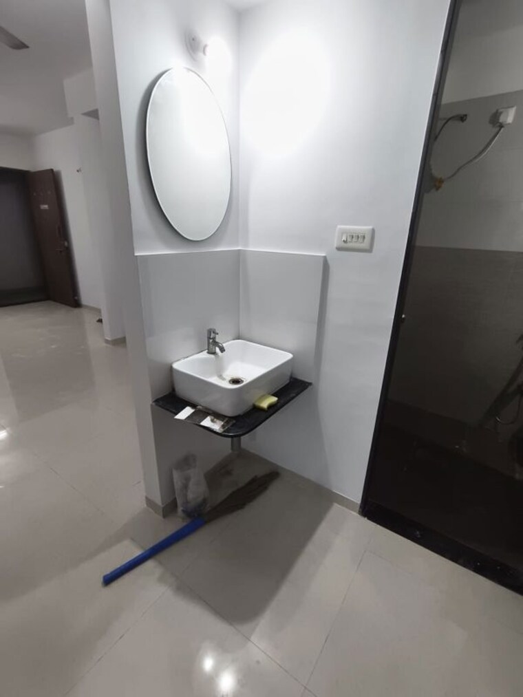 Bathroom, vivanta-life-vishakha-phase-1 2 Bedroom 750 Sq.Ft. Apartment In Dhanori Pune 10396897