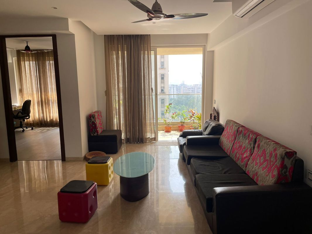 3 BHK Apartment For Rent in Hiranandani Meadows