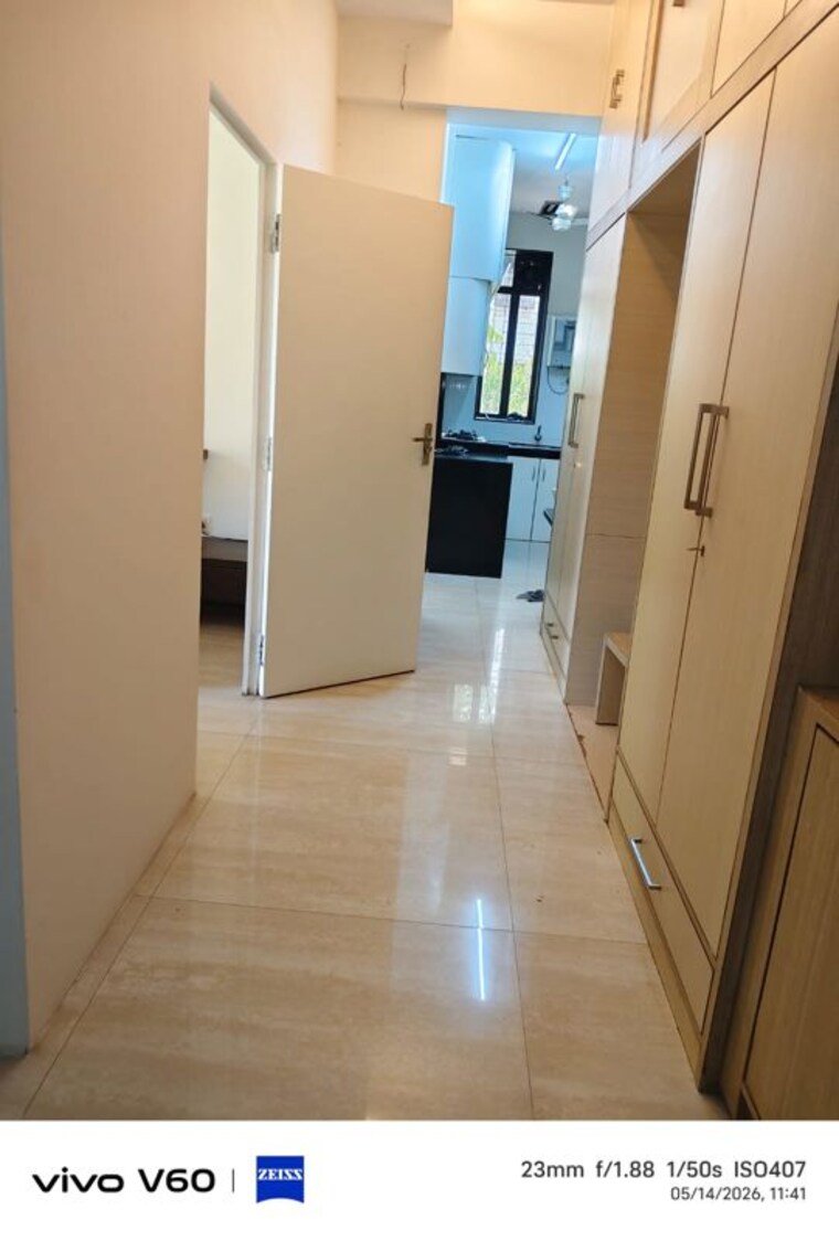Room, adarsh-nagar-chs-worli 1.5 Bedroom 750 Sq.Ft. Apartment In Worli Mumbai 10396885