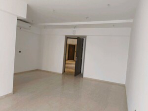Room in 3 BHK Apartment at Lodha The Park, Worli – for Sale