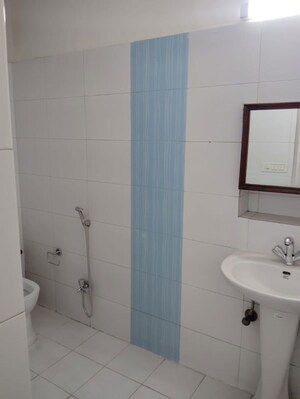 Bathroom in 3.5 BHK Builder Floor at Safdarjung Enclave – for Rent