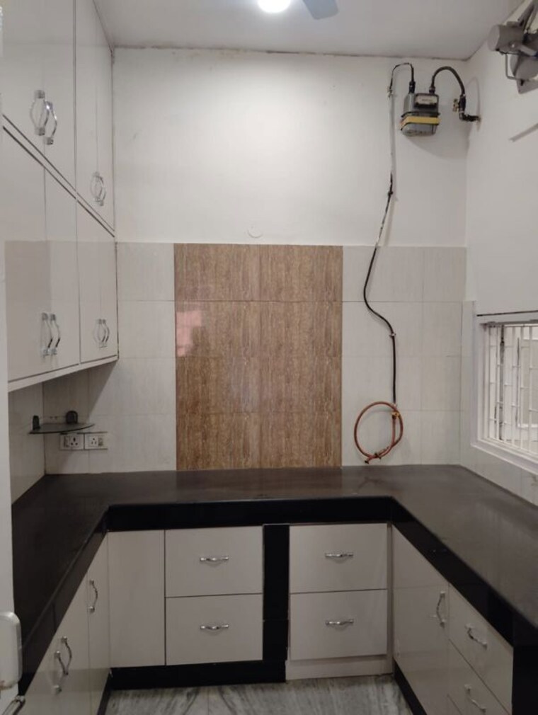Kitchen, safdarjung enclave 3.5 Bedroom 2500 Sq.Ft. Builder Floor In Safdarjung Enclave Delhi 10396927