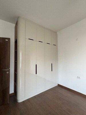 Room in 4 BHK Builder Floor at DLF Garden City Independent Floors, Sector 92 – for Rent