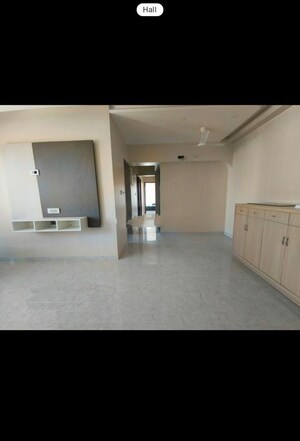 Room in 3.5 BHK Apartment at Imperial Heights Goregaon West, Goregaon West – for Rent