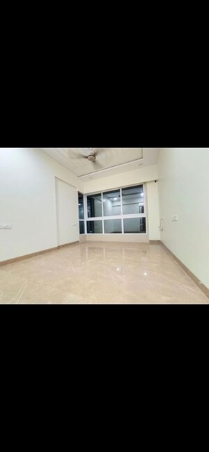 Room in 3.5 BHK Apartment at Imperial Heights Goregaon West, Goregaon West – for Rent