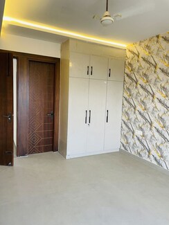 3.5 BHK + Pooja Room,Servant Room,Extra Room Apartment For Sale in KLJ Greens