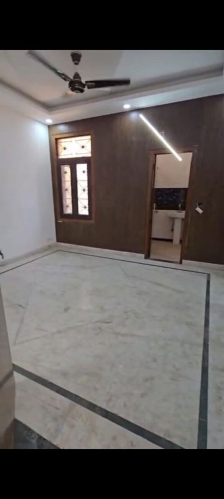 Room, green fields colony 3 Bedroom 300 Sq.Yd. Builder Floor In Green Fields Colony Faridabad 10396995