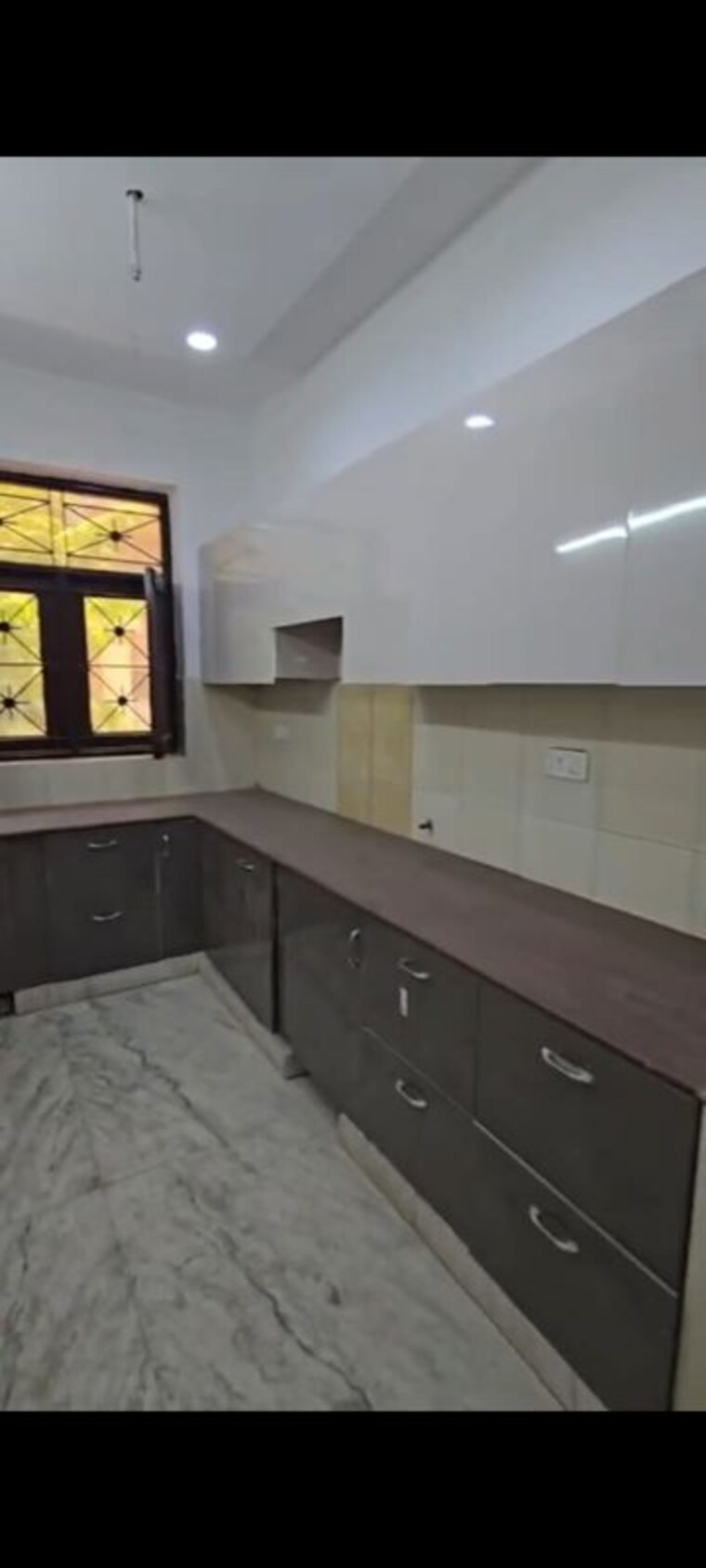Kitchen, green fields colony 3 Bedroom 300 Sq.Yd. Builder Floor In Green Fields Colony Faridabad 10396995