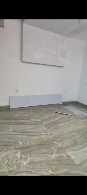 Room in 3 BHK Builder Floor at Green Fields Colony – for Rent