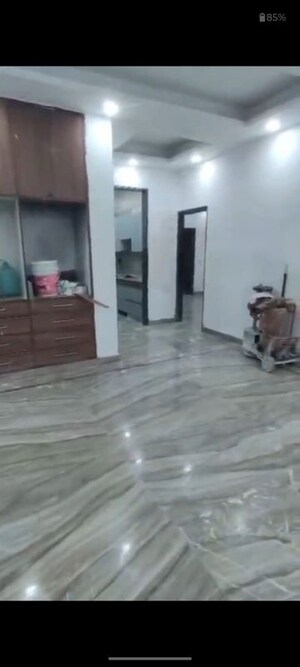 Parking in 3 BHK Builder Floor at Green Fields Colony – for Rent