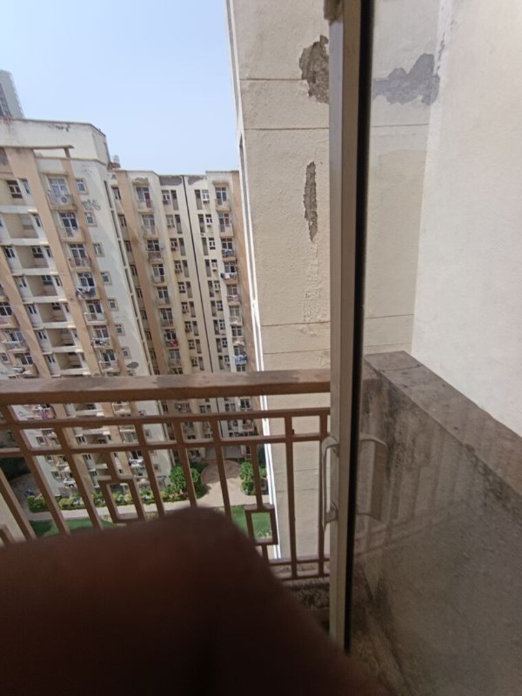 Balcony, shree-vardhman-mantra 2 Bedroom 900 Sq.Ft. Apartment In Sector 67 Gurgaon 10396991