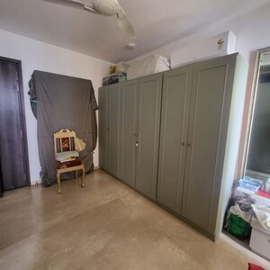 Room in 3 BHK Apartment at Ekta Tripolis, Goregaon West – for Rent