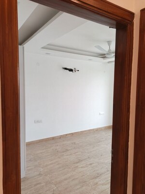 Room in 3 BHK Apartment at Amolik Sankalp, Sector 85 – for Sale