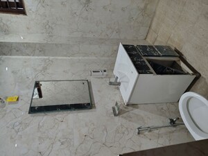 Team Area in 3 BHK Builder Floor at Green Fields Colony – for Rent