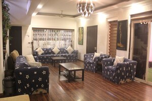 Living Room in 5 BHK Villa at Golden Beach Society, Juhu – for Sale