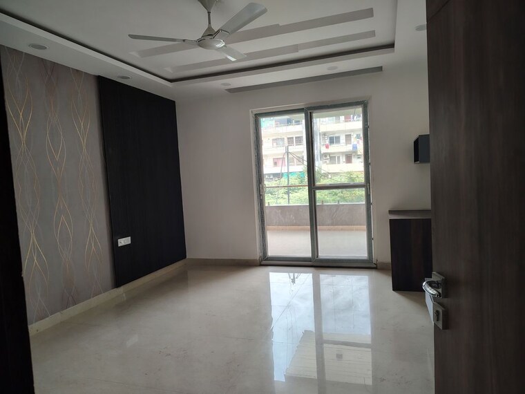 Room, green fields colony 4 Bedroom 280 Sq.Yd. Builder Floor In Green Fields Colony Faridabad 10397062