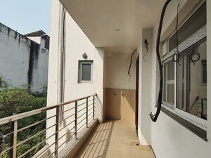 Building Lobby in 4 BHK Builder Floor at Green Fields Colony – for Rent