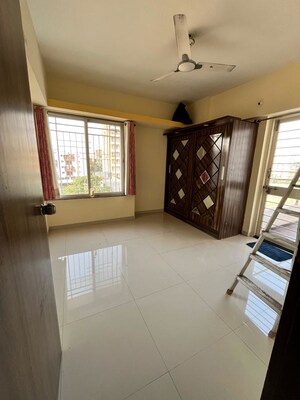 Room in 2 BHK Apartment at Vijayalaxmi Laxmisatyam Residency, Dhanori – for Rent