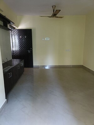 Room in 2 BHK Apartment at Chavandai Residency II, Kalwa – for Rent
