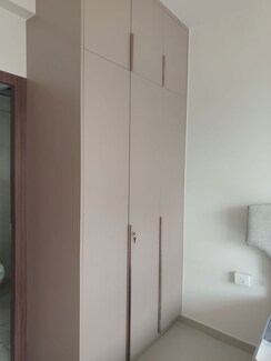 3.5 BHK + Servant Room Apartment For Rent in BPTP Park Prime