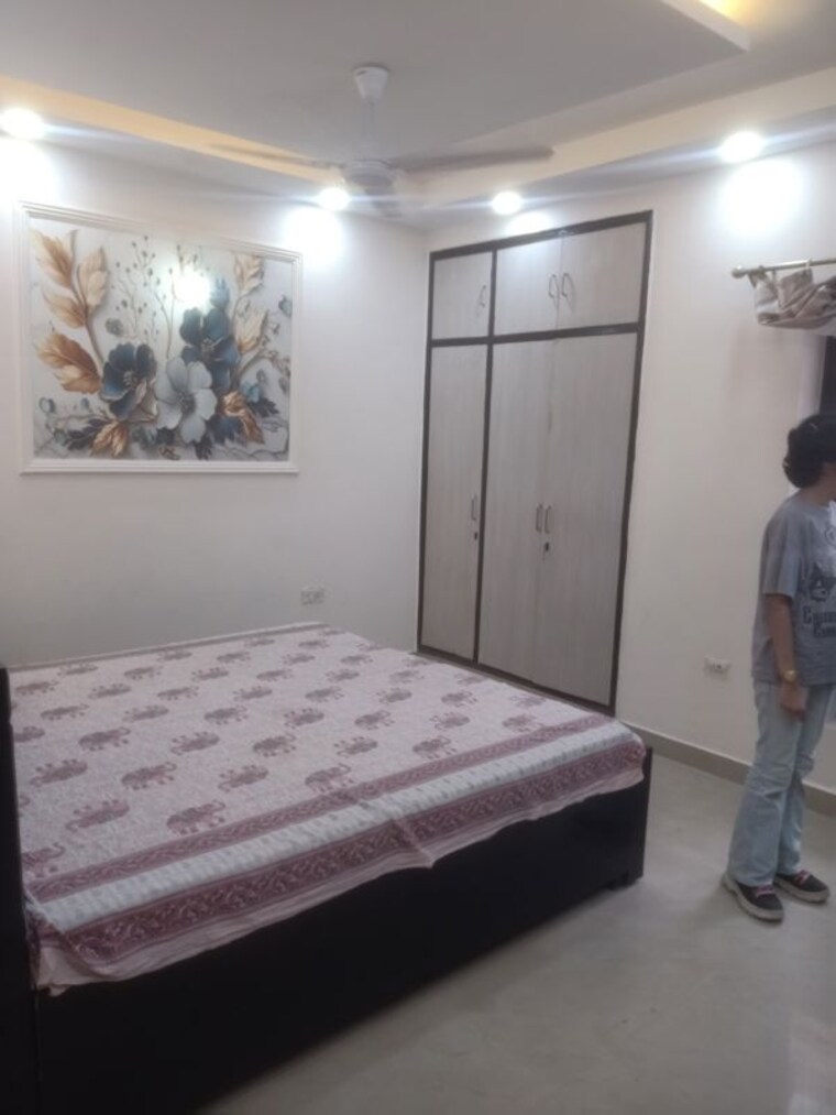 Bedroom, vasant kunj enclave 2 Bedroom 90 Sq.Yd. Builder Floor In Vasant Kunj Enclave Delhi 10397101