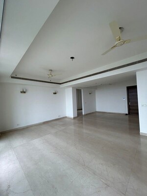 Room in 3 BHK Apartment at M3M Golf Estate, Sector 65 – for Sale