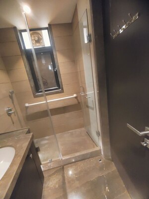 Bathroom in 4 BHK Apartment at Kalpataru Horizon, Worli – for Sale