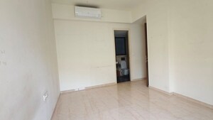 Room in 2 BHK Apartment at Lodha Sterling, Kolshet Road – for Rent