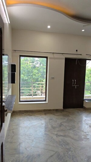 Room in 3 BHK Builder Floor at Rohini Sector 18 – for Rent