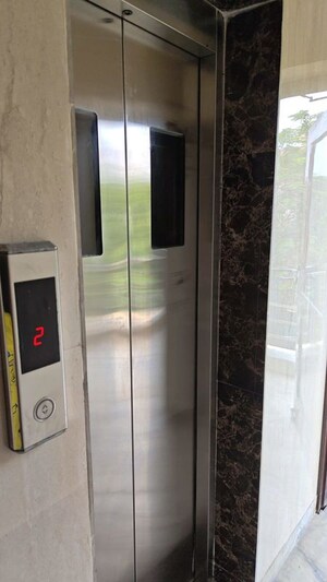 Bathroom in 3 BHK Builder Floor at Rohini Sector 18 – for Rent