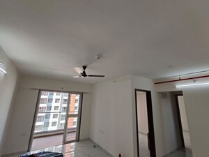 Room in 2.5 BHK Apartment at Kohinoor Sapphire 3, Tathawade – for Rent