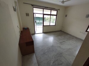 Room in 2 BHK Apartment at Frazer Town – for Rent