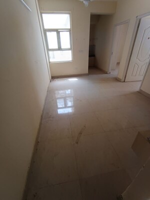 Room in 2 BHK Apartment at Shree Vardhman Mantra, Sector 67 – for Rent