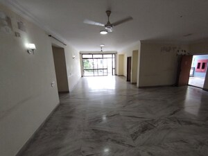 Room in 3 BHK Apartment at Frazer Town – for Rent