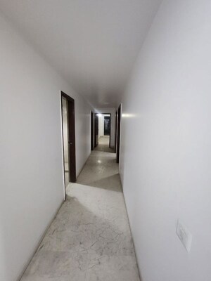 Room in 3 BHK Apartment at Omaxe Royal Residency Faridabad, Sector 79 – for Rent