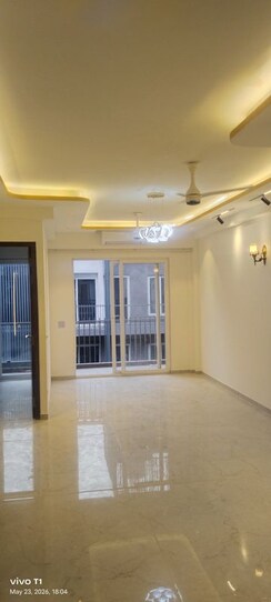 3.5 BHK + Basement Builder Floor For Rent in Smart World Orchard