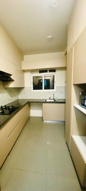 Kitchen in 3.5 BHK Apartment at Prestige Fairfield, Rmv 2nd Stage – for Sale