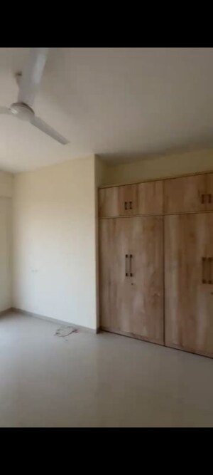 Room in 3 BHK Apartment at Gokul Nagar – for Rent