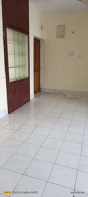 Room in 2 BHK Apartment at Bakul Apartment Ameerpet, Ameerpet – for Sale