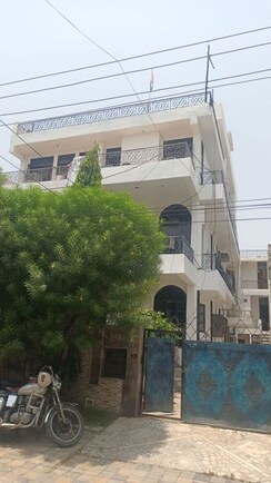 2 BHK + Extra Room Builder Floor For Rent in Sector 30