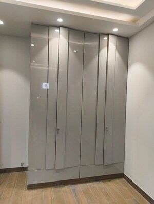 Building Lobby in 3 BHK Builder Floor at Derawal Nagar – for Sale