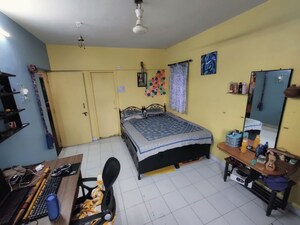 Bedroom in 2 BHK Apartment at Kumar Parisar, Kothrud – for Rent
