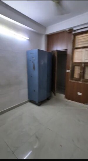 Room in 2 BHK Builder Floor at Bharat Vihar – for Rent