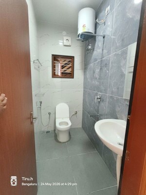 Bathroom in 2 BHK Builder Floor at Hsr Layout Sector 3 – for Rent