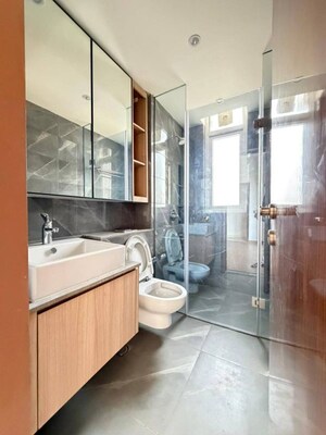 Attached Bathroom in 3 BHK Apartment at DLF Exclusive Floors, Sector 53 – for Sale