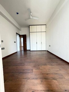 3 BHK + Pooja Room Apartment For Sale in DLF Exclusive Floors