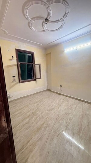 Room in 2 BHK Builder Floor at Chattarpur – for Rent