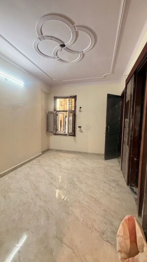 Room in 2 BHK Builder Floor at Chattarpur – for Rent